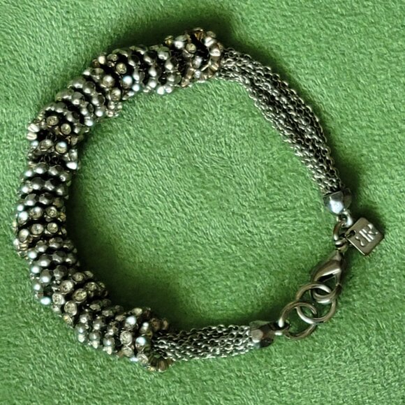 BR Silver Tone Ringed Rhinestone Bracelet with Lobster Clasp - Picture 2 of 9